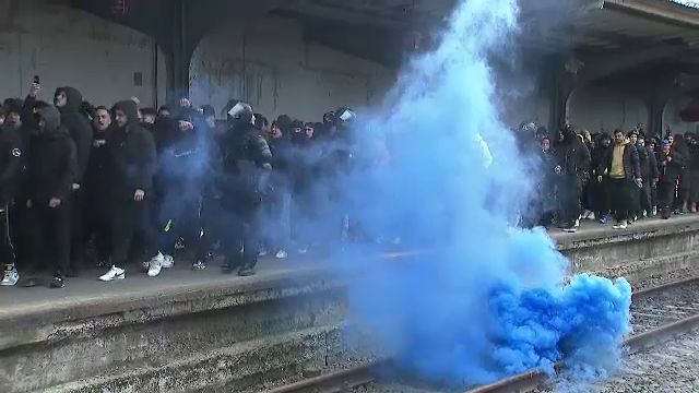 Se anunță spectacol! Suporterii Petrolului Ploiești au făcut senzație în Gara de Nord înainte de meciul cu FCSB_38