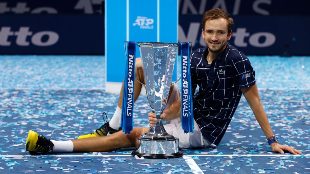 ATP Dubai | Djokovic, bătut de Medvedev, în semifinale: cei doi au jucat un punct magnific, desprins din jocurile video_6