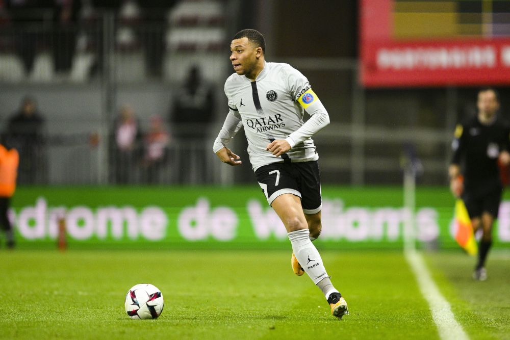 Kylian Mbappe, din nou! Atacantul francez i-a adus victoria lui PSG în prelungiri cu Brest! A înscris golul 3.000 al clubului în Ligue 1 din pasa lui Messi _6