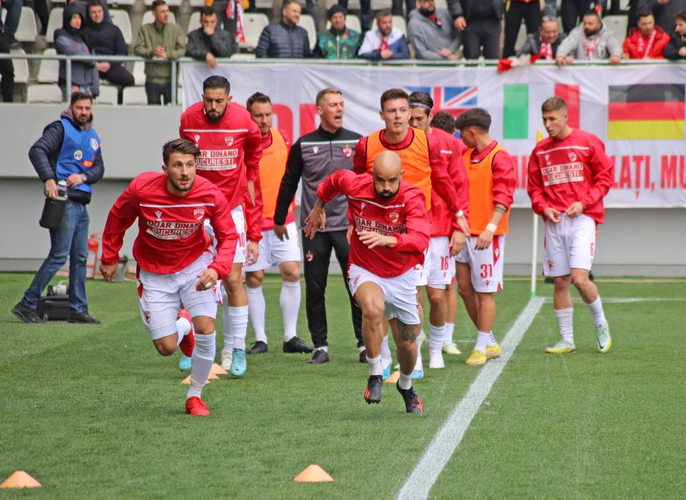 Dinamo - Poli Timișoara 1-1 și ”câinii” lui Ovidiu Burcă sunt în play-off după un thriller pe ”Arcul de Triumf”! Fanii au aruncat cu scaune pe teren_20