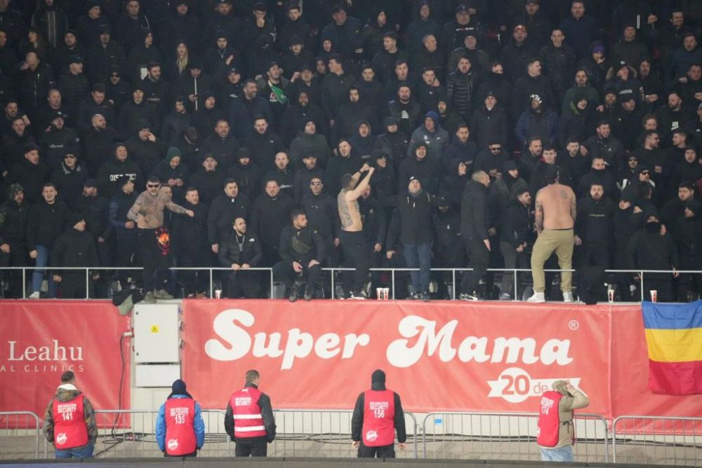 Interdicție pentru cine? Ce au făcut fanii lui FC U Craiova la meciul cu Hermannstadt_9