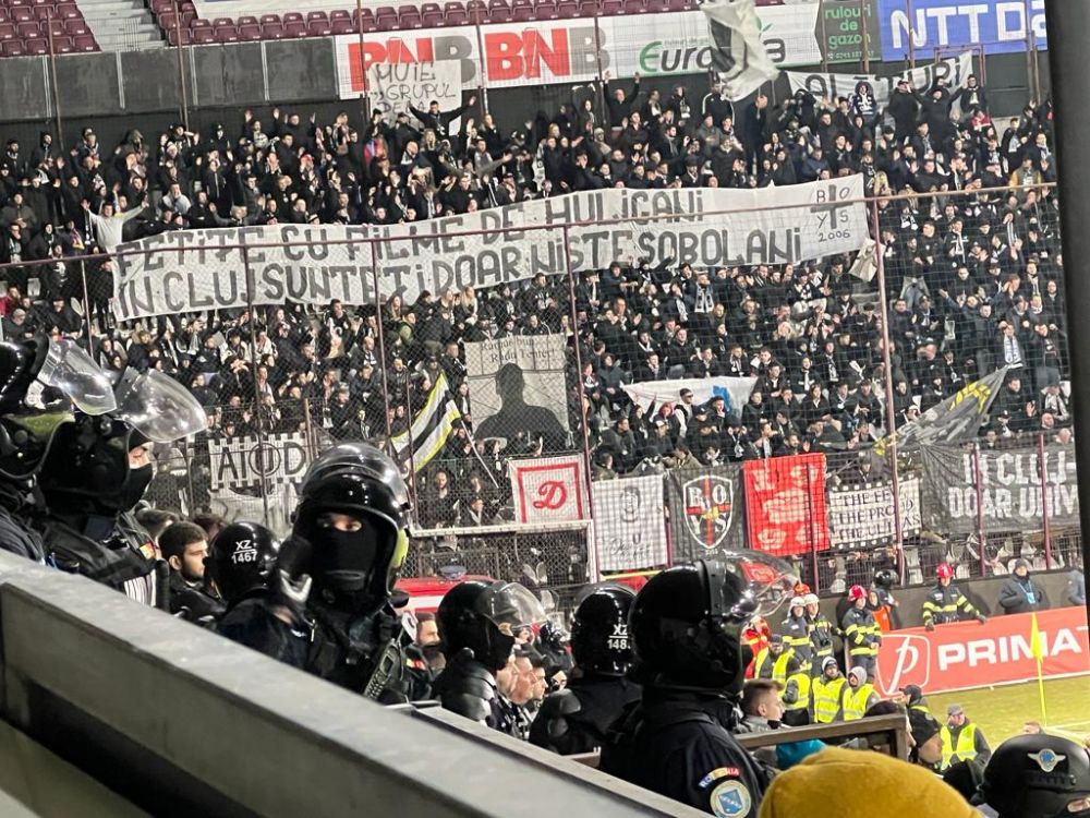 CFR Cluj - U Cluj | Ce bannere au afișat cele două galerii la derby-ul din Gruia_2