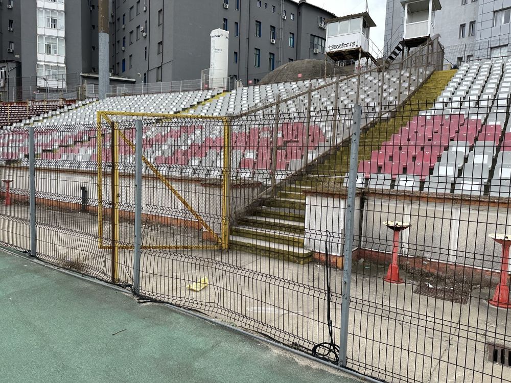 Stadionul Dinamo devine "Groapă" de gunoi! Cum arată acum arena_57