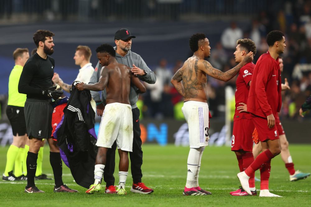"You will never walk alone", pe Santiago Bernabeu! Moment emoționant la finalul partidei Real Madrid - Liverpool: "E un gest de respect"_2