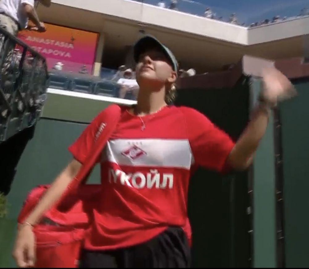 Scandalul momentului în tenisul mondial! Sportiva din Rusia care a apărut cu tricoul lui Spartak Moscova, avertizată de WTA_30