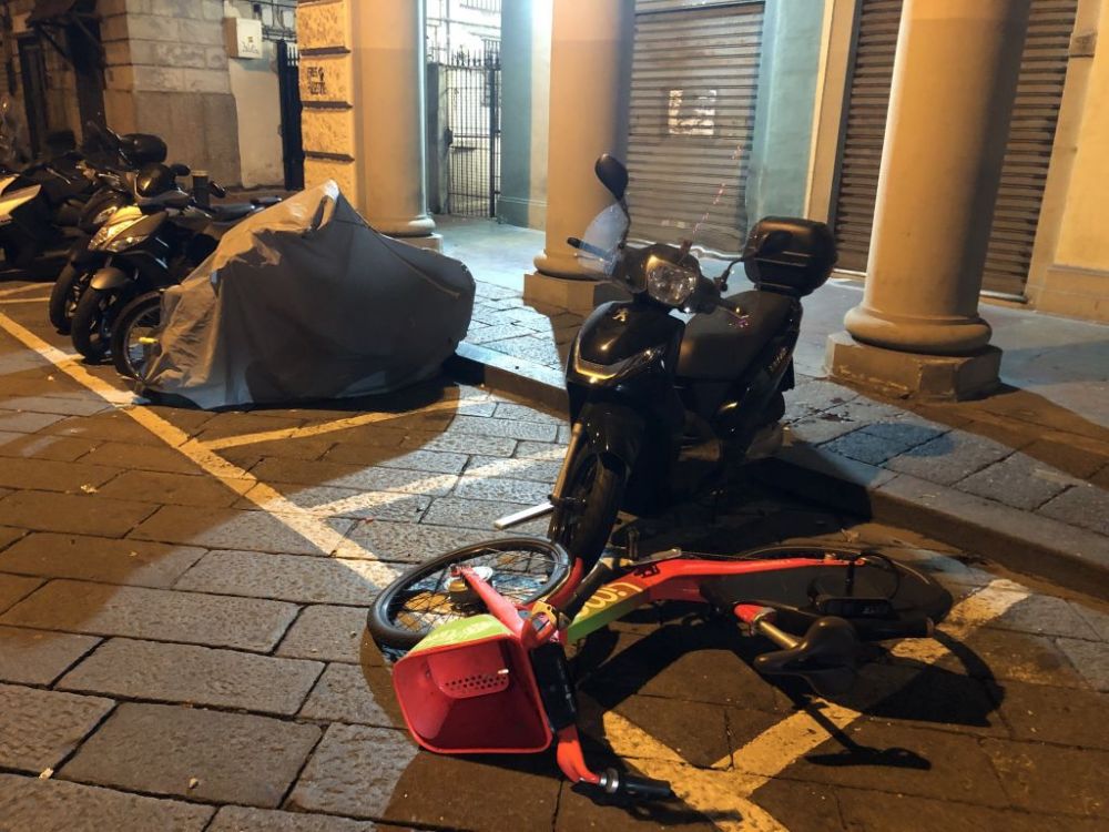 S-a lăsat cu arestări după incidentele violente de la Napoli! Anunțul făcut de poliția italiană _14