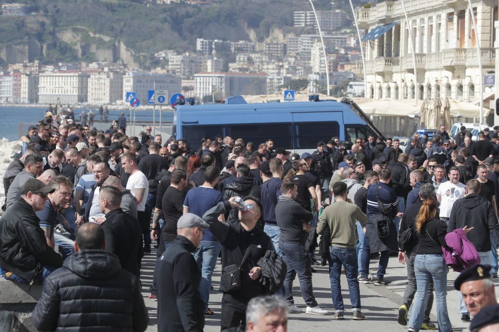 S-a lăsat cu arestări după incidentele violente de la Napoli! Anunțul făcut de poliția italiană _8