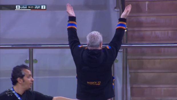 
	Toate camerele au fost pe el! Cum a reacționat Marius Șumudică după golul lui Alex Mitriță
