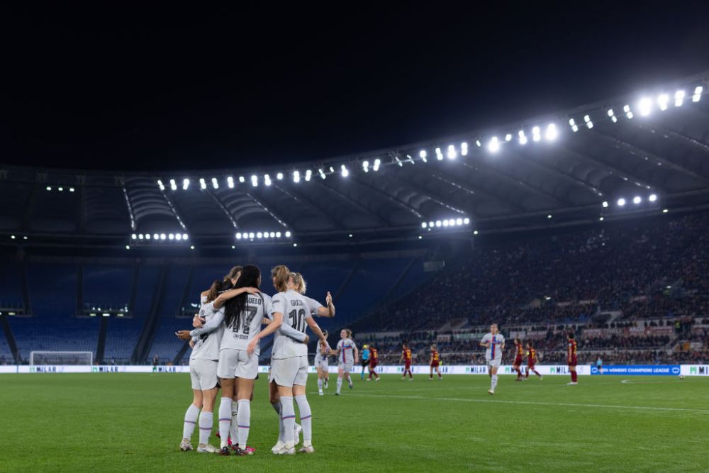 S-a scris istorie în meciul Women's Champions League arbitrat de români: AS Roma - Barcelona_8