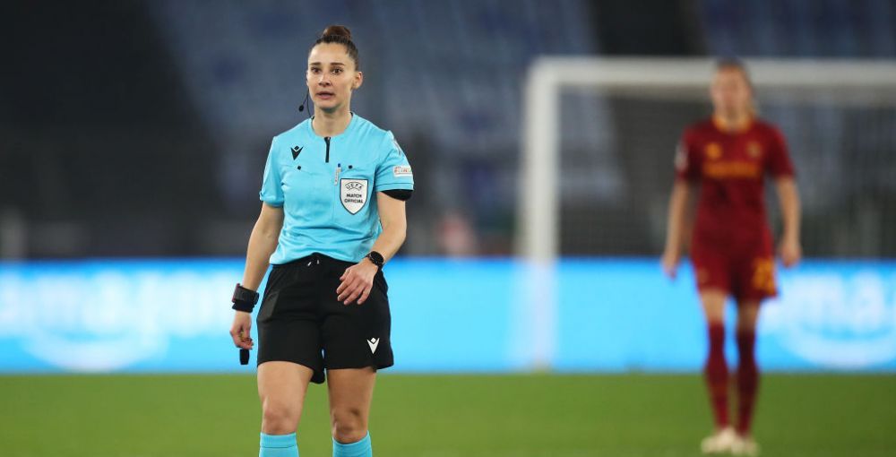S-a scris istorie în meciul Women's Champions League arbitrat de români: AS Roma - Barcelona_10