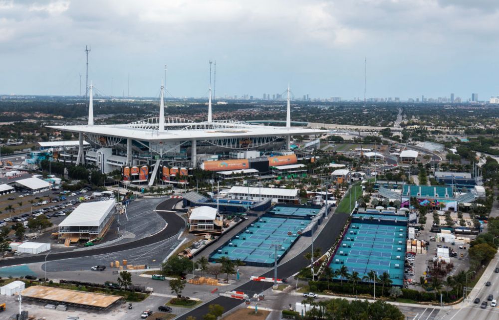 Stadion de fotbal american, transformat în arenă de tenis. Cum arată minunea logistică de la Miami _5