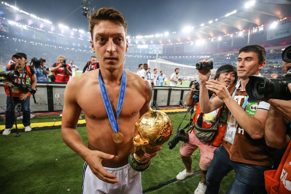 Mesut Ozil și-a anunțat retragerea din fotbal! Campionul mondial cu Germania a jucat un deceniu la Real Madrid și Arsenal_1