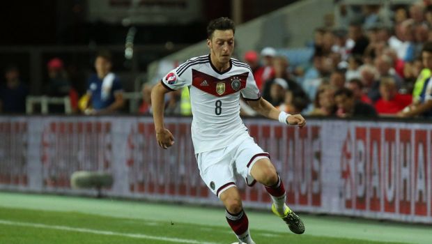 
	Mesut Ozil și-a anunțat retragerea din fotbal! Campionul mondial cu Germania a jucat un deceniu la Real Madrid și Arsenal
