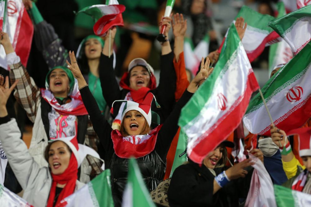 Femeile din Iran au avut voie pe stadion după mai bine de un an de zile. Imagini impresionante de pe arena din Teheran _2