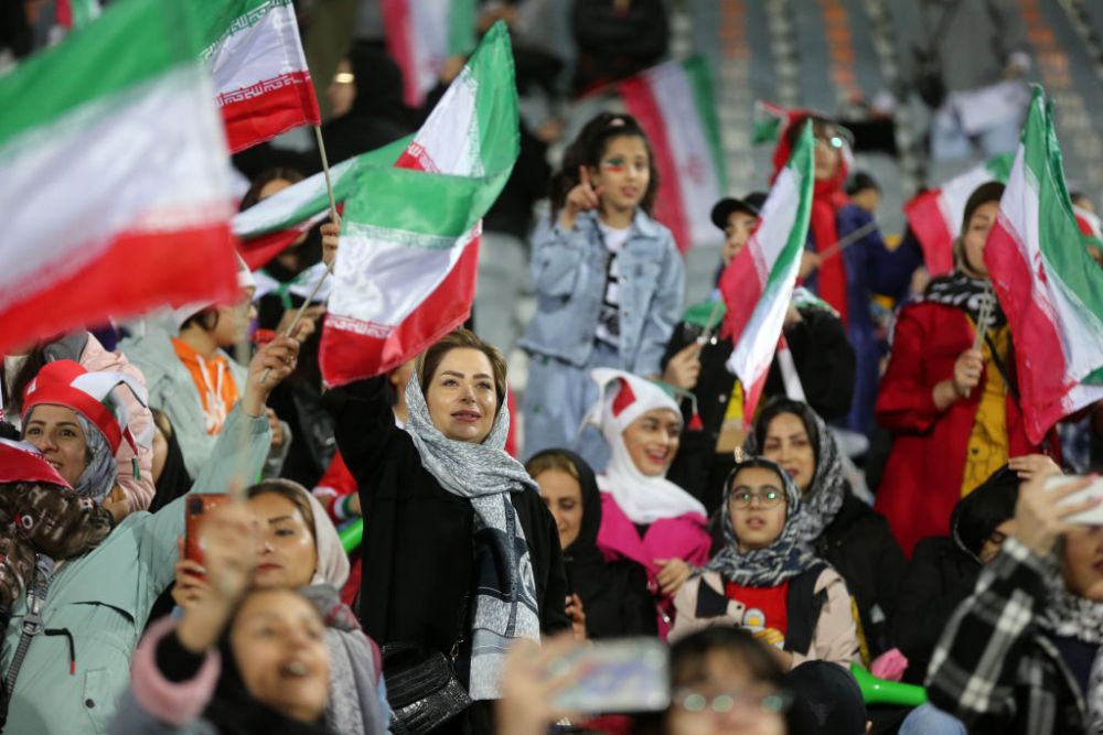 Femeile din Iran au avut voie pe stadion după mai bine de un an de zile. Imagini impresionante de pe arena din Teheran _7