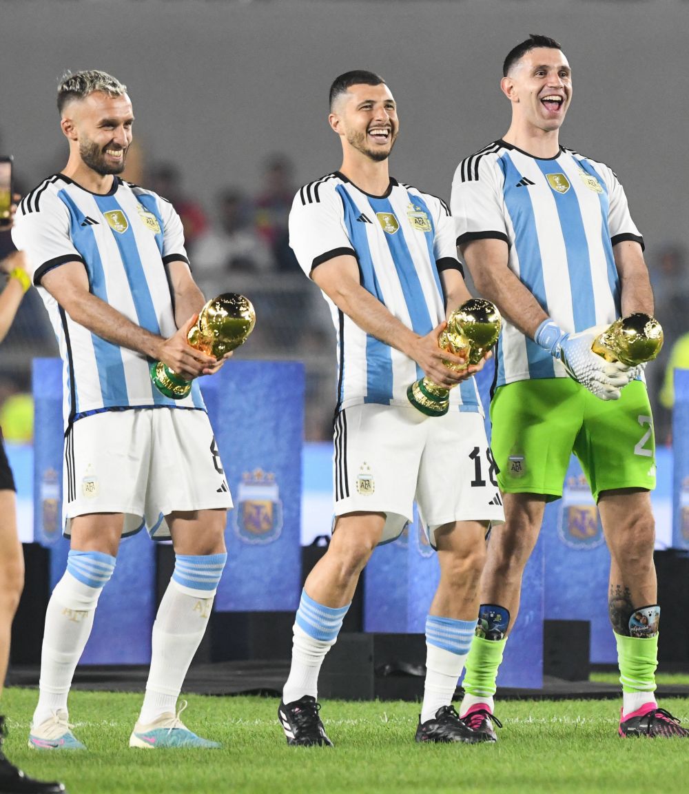 Emiliano Martinez strikes again! A recreat cu coechipierii de la naționala Argentinei momentul obscen de la Mondial_1