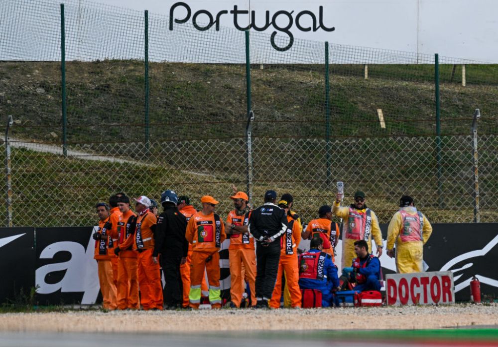 Accidentare gravă suferită de pilotul spaniol Pol Espargaro, după o căzătură urâtă în Marele Premiu al Portugaliei_3