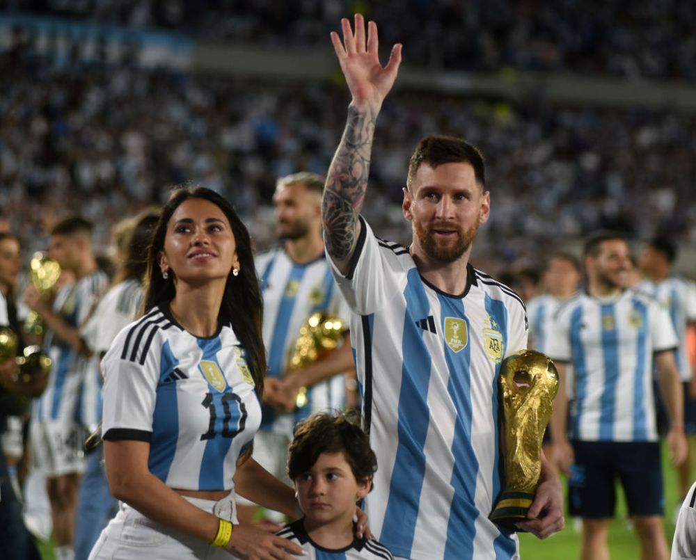 Doamnele nu s-au lăsat mai prejos! Gestul controversat făcut de partenerele argentinienilor după meciul cu Panama_4