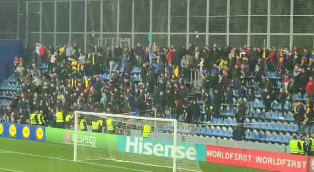 Incidente în tribună la meciul Andorra-România. Mai mulți fani români s-au luat la bătaie: reacția celorlalți suporteri _3