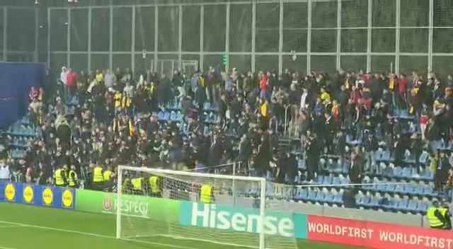 Incidente în tribună la meciul Andorra-România. Mai mulți fani români s-au luat la bătaie: reacția celorlalți suporteri _4