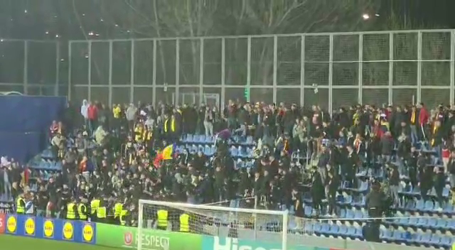 Incidente în tribună la meciul Andorra-România. Mai mulți fani români s-au luat la bătaie: reacția celorlalți suporteri _7