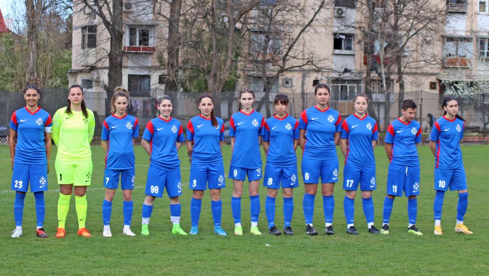 Imagini pe care Gigi Becali nu ar fi vrut să le vadă! Echipa feminină a FCSB a jucat primul meci oficial în București_17