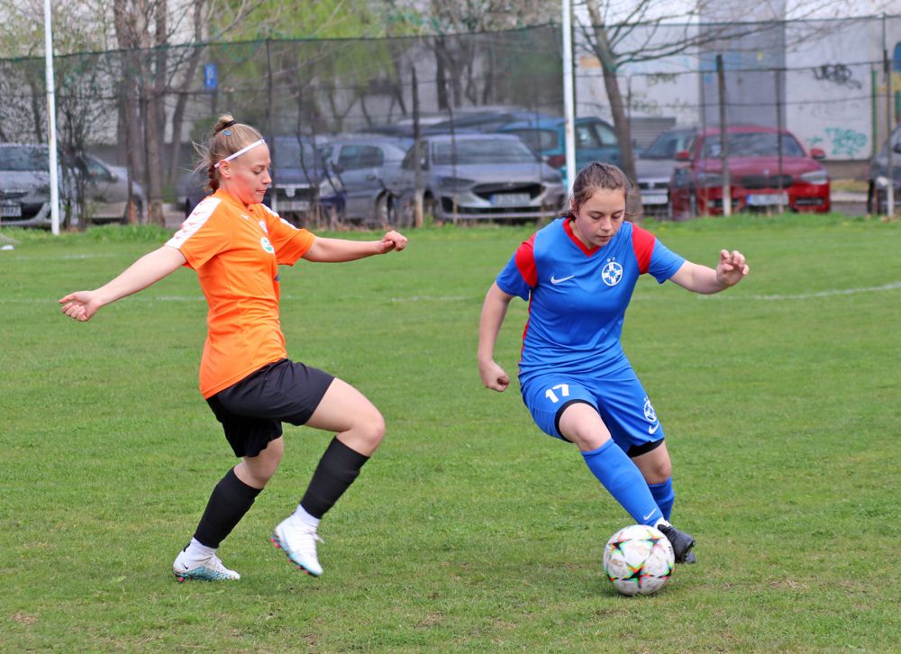 Imagini pe care Gigi Becali nu ar fi vrut să le vadă! Echipa feminină a FCSB a jucat primul meci oficial în București_23