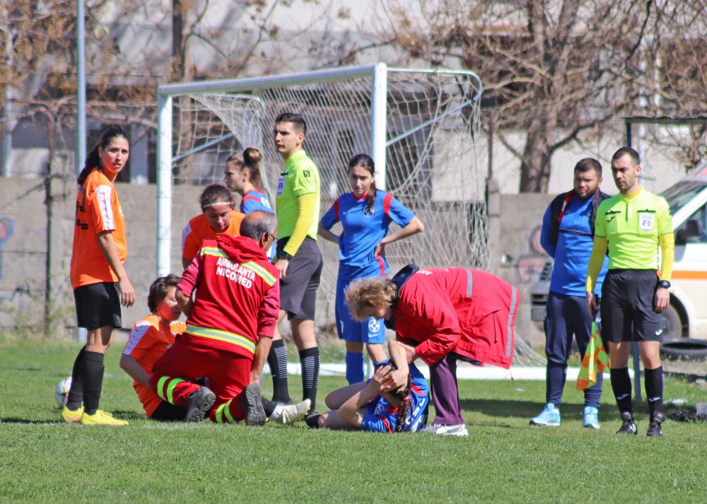 Imagini pe care Gigi Becali nu ar fi vrut să le vadă! Echipa feminină a FCSB a jucat primul meci oficial în București_42
