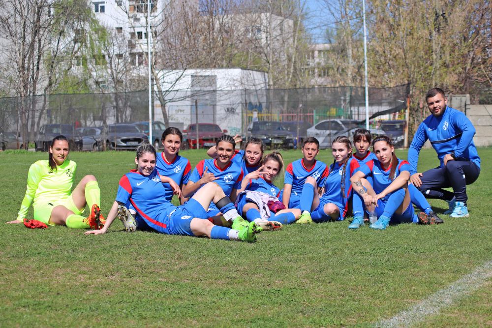 Imagini pe care Gigi Becali nu ar fi vrut să le vadă! Echipa feminină a FCSB a jucat primul meci oficial în București_57
