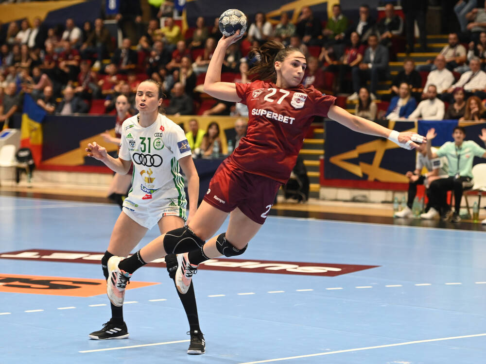 Sold-out istoric pentru Rapid - Vipers, în sferturile Ligii Campionilor la handbal feminin_3