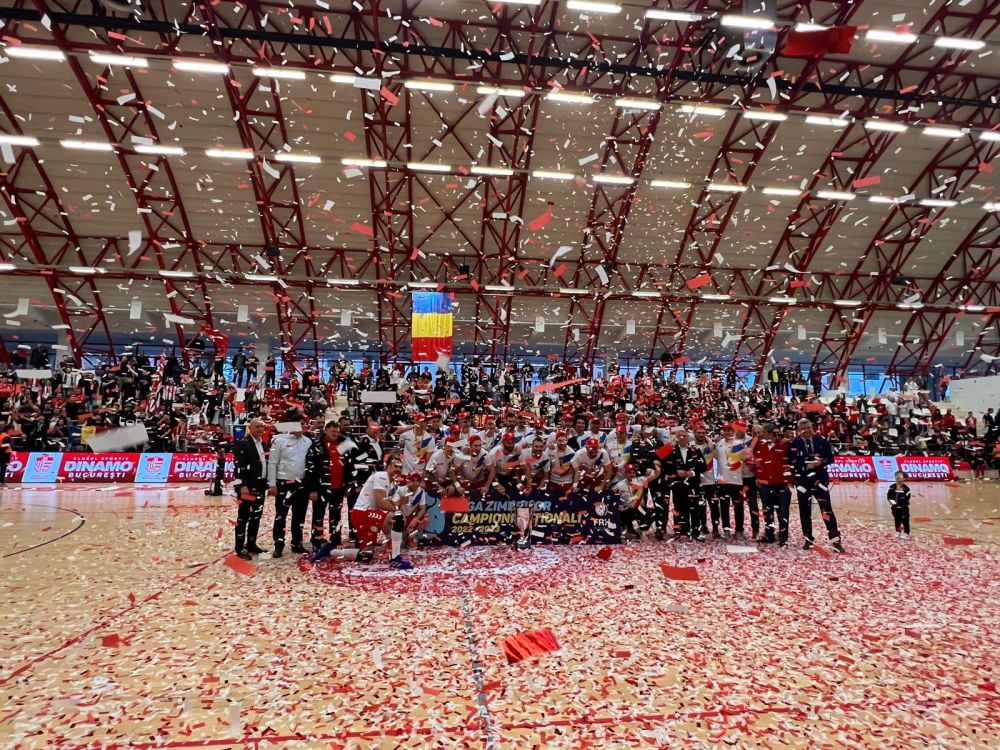 Dinamo, un nou titlu câștigat autoritar! Imagini spectaculoase de la festivitatea de premiere din sala din Ștefan cel Mare_6
