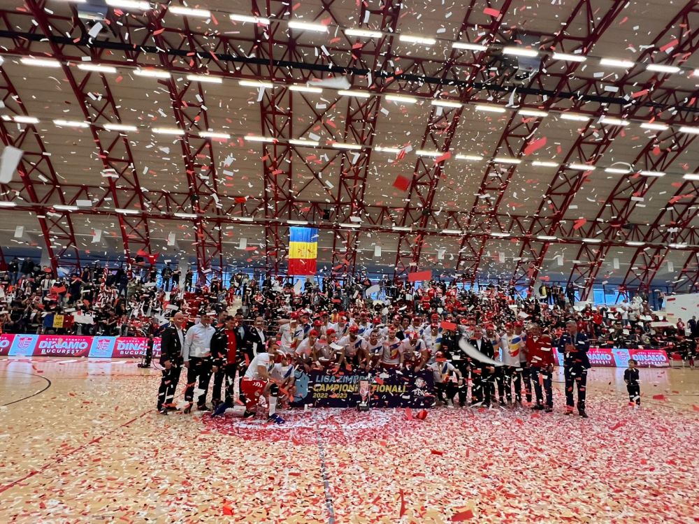 Dinamo, un nou titlu câștigat autoritar! Imagini spectaculoase de la festivitatea de premiere din sala din Ștefan cel Mare_7