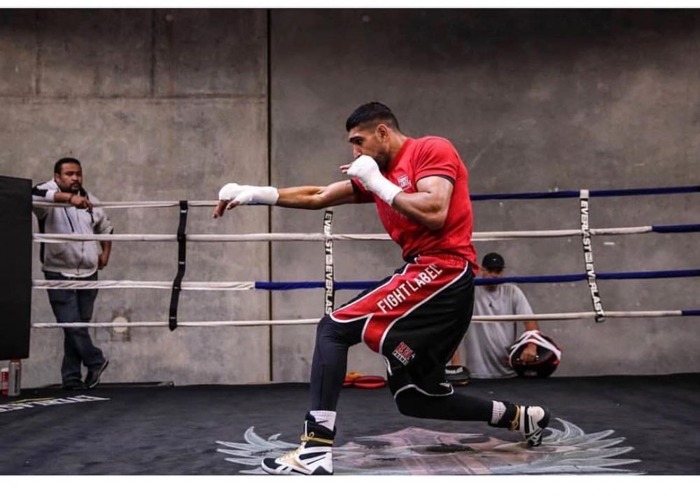 Boxerul Amir Khan a fost suspendat doi ani pentru dopaj, după ce se retrăsese din activitate!_1