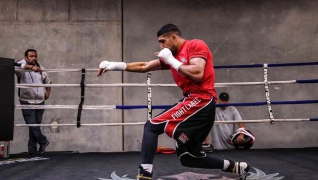Boxerul Amir Khan a fost suspendat doi ani pentru dopaj, după ce se retrăsese din activitate! 