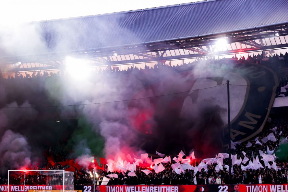 Au dat foc la stadion, la propriu! Incidente teribile la meciul Feyenoord - Ajax, în Cupa Olandei_2