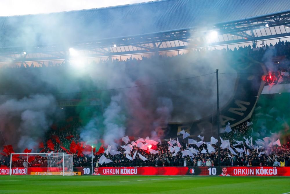 Au dat foc la stadion, la propriu! Incidente teribile la meciul Feyenoord - Ajax, în Cupa Olandei_10