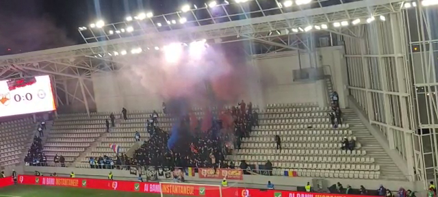 Atmosferă „incendiară” la Dinamo - Oțelul Galați! Fanii fac spectacol în tribune_1