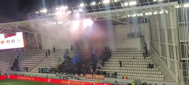 Atmosferă „incendiară” la Dinamo - Oțelul Galați! Fanii fac spectacol în tribune_13