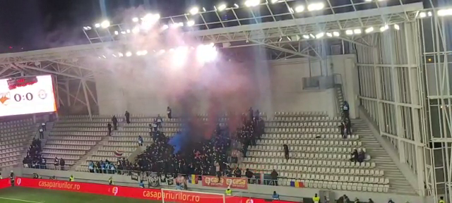 Atmosferă „incendiară” la Dinamo - Oțelul Galați! Fanii fac spectacol în tribune_15