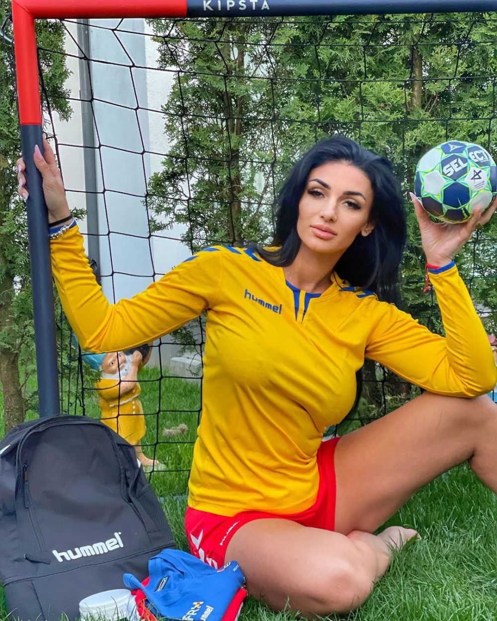 Mihaela Evi, sexy-antrenoarea, și cele două motive care au făcut-o să continue în handbal! _1