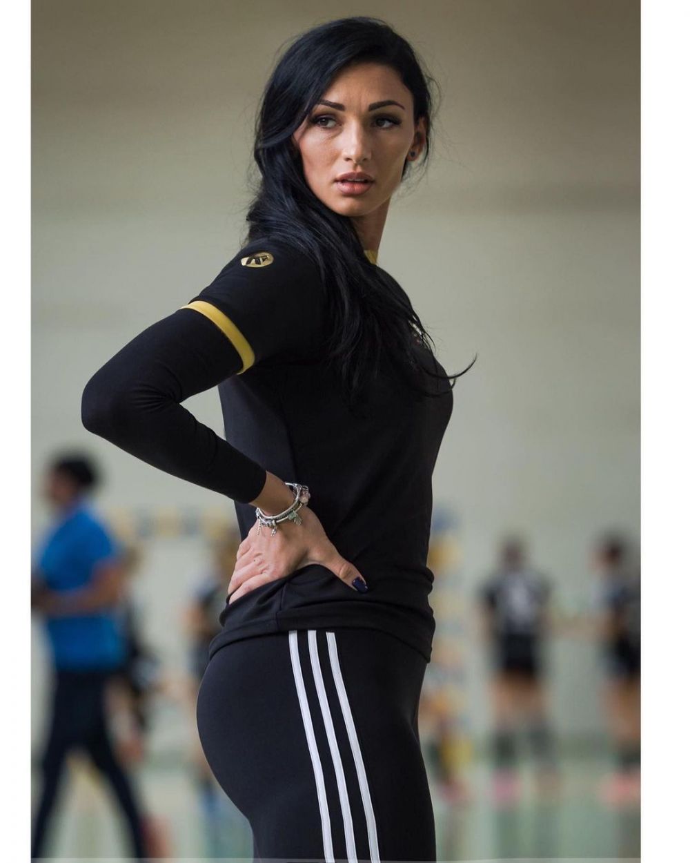 Mihaela Evi, sexy-antrenoarea, și cele două motive care au făcut-o să continue în handbal! _20