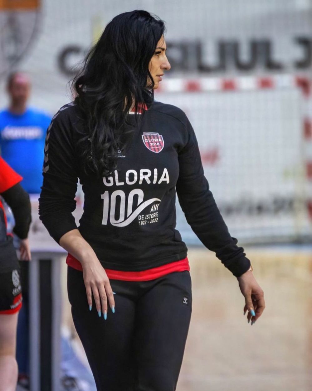 Mihaela Evi, sexy-antrenoarea, și cele două motive care au făcut-o să continue în handbal! _49