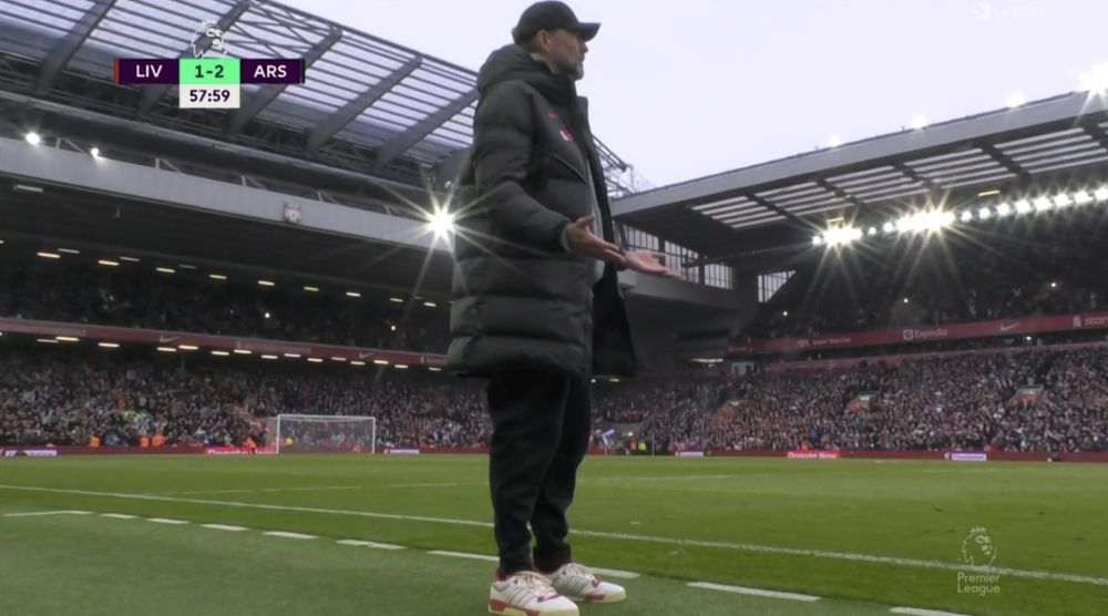 S-a bucurat înainte să realizeze că Mo Salah a ratat penalty-ul! Imaginile virale cu Jurgen Klopp din Liverpool - Arsenal_4