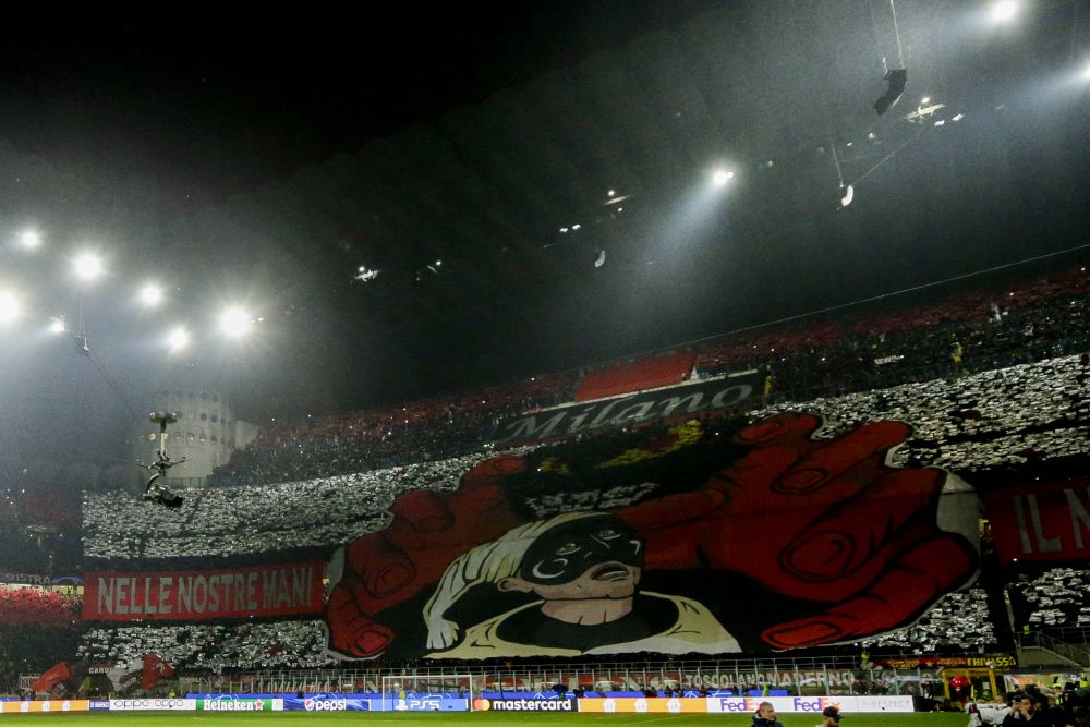 "Kind reminder!" În cazul în care rivalii lui AC Milan au uitat: scenografia pusă la punct pentru meciul cu Napoli_1