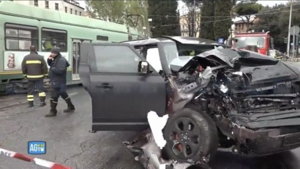 
	Ciro Immobile, accident rutier în Roma! Atacantul lui Lazio a fost transportat la spital
