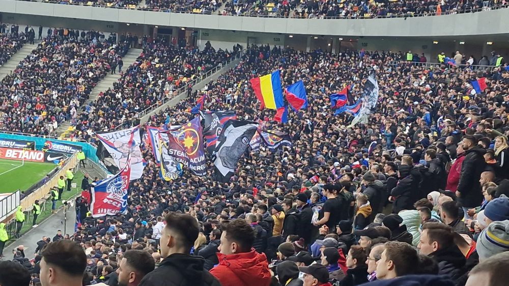 Banner exploziv îndreptat de fanii FCSB către CSA Steaua_5