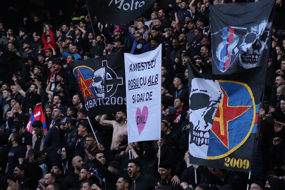 Duel colosal între galerii la Steaua - Dinamo! Sute de bannere, coregrafii, torțe și spectacol în tribune_20