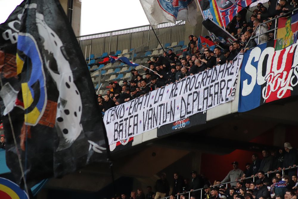 Duel colosal între galerii la Steaua - Dinamo! Sute de bannere, coregrafii, torțe și spectacol în tribune_25