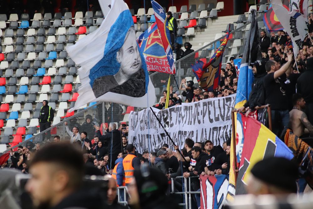 Duel colosal între galerii la Steaua - Dinamo! Sute de bannere, coregrafii, torțe și spectacol în tribune_34