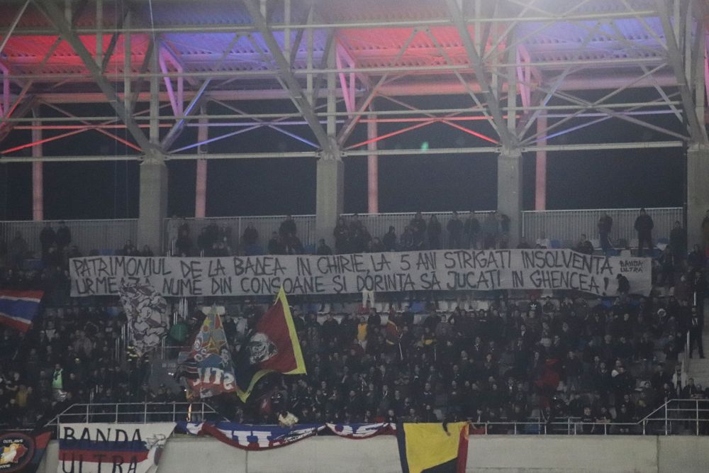 Duel colosal între galerii la Steaua - Dinamo! Sute de bannere, coregrafii, torțe și spectacol în tribune_90